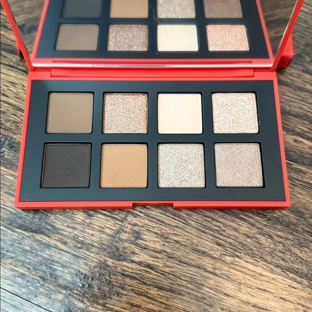 HUNG VANNGO BEAUTY Color Story Eyeshadow Palette New Neutral